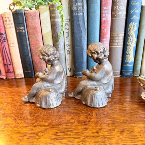 ♥️SOLD♥️Vintage Cast Metal Puti Figurines - Picture 9 of 13